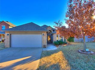 11120 SW 40th St, Mustang, OK 73064