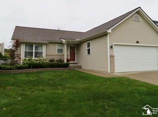 38498 Draper Ln, Westland, MI 48186