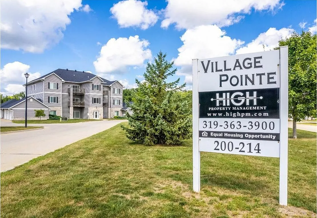 Village Pointe — Photo 2