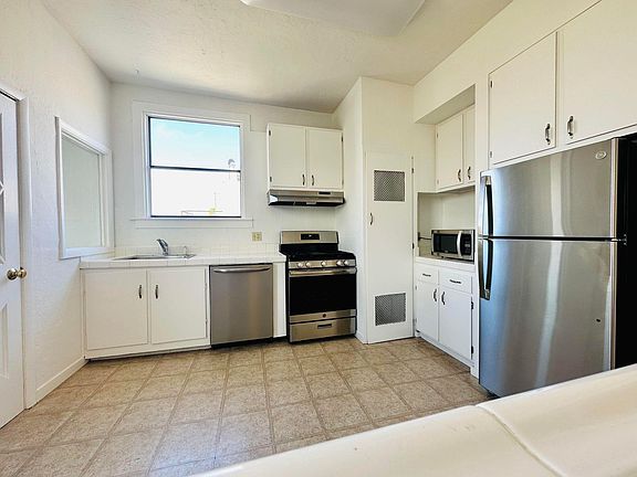 2nd image of 2464 Greenwich St