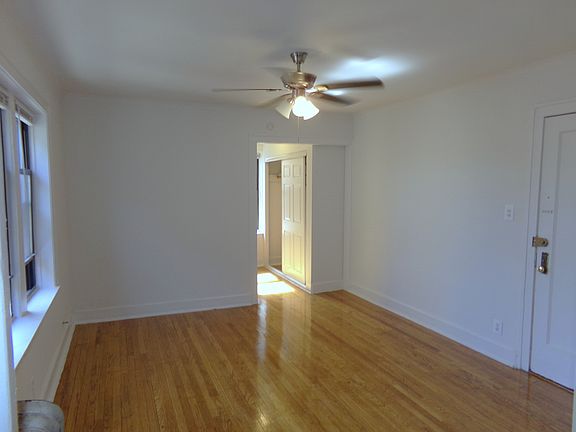 5th image of 1620 W Morse Ave #206