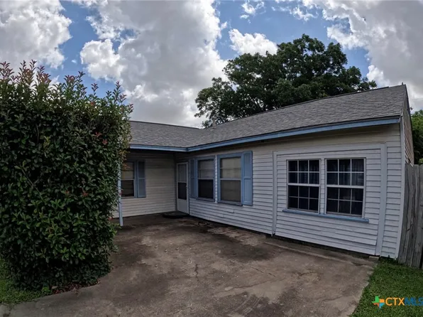 119 Runnels St, Point Comfort, TX 77978