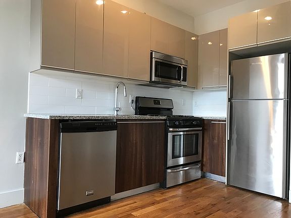 4th image of 41 Kosciuszko St APT 307