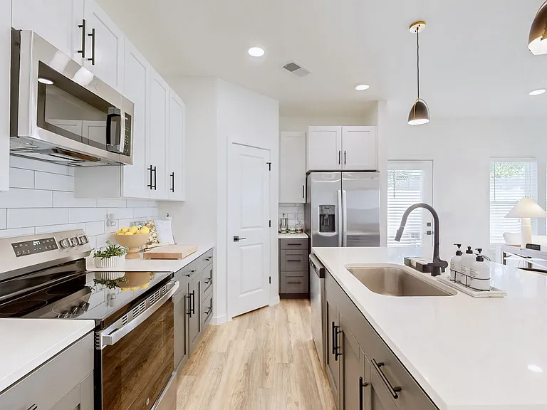 Bull Run Townhomes — Photo 19