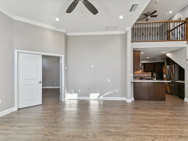 21000 Isola Bella Cir — Photo 3