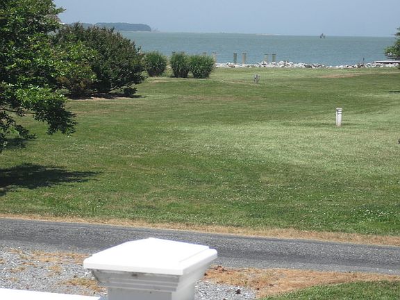 lovely bay view : Watch Ospreys fly by with their catch of the day