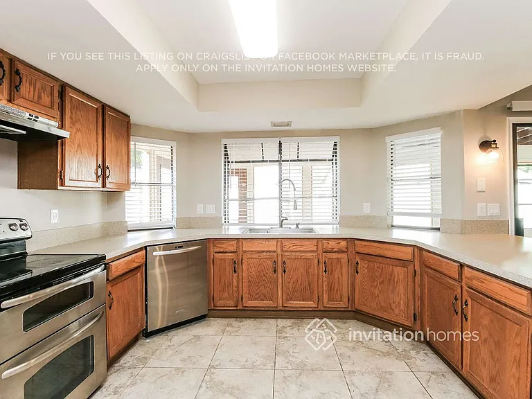 3338 E Grove Ave — Photo 7