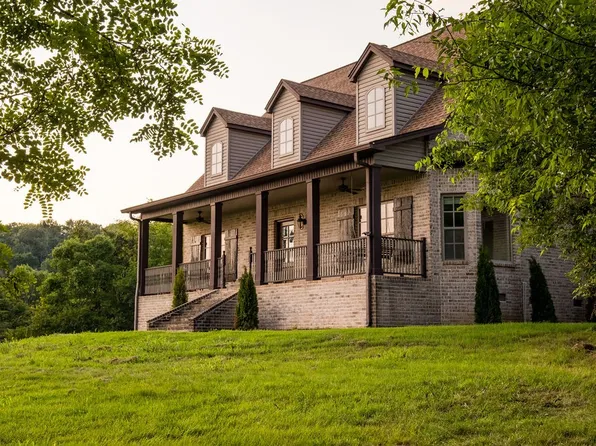 128 Leath Ln, Bethpage, TN 37022