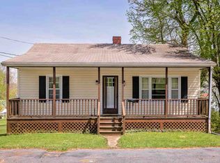 313 Grubert Ave, Staunton, VA 24401