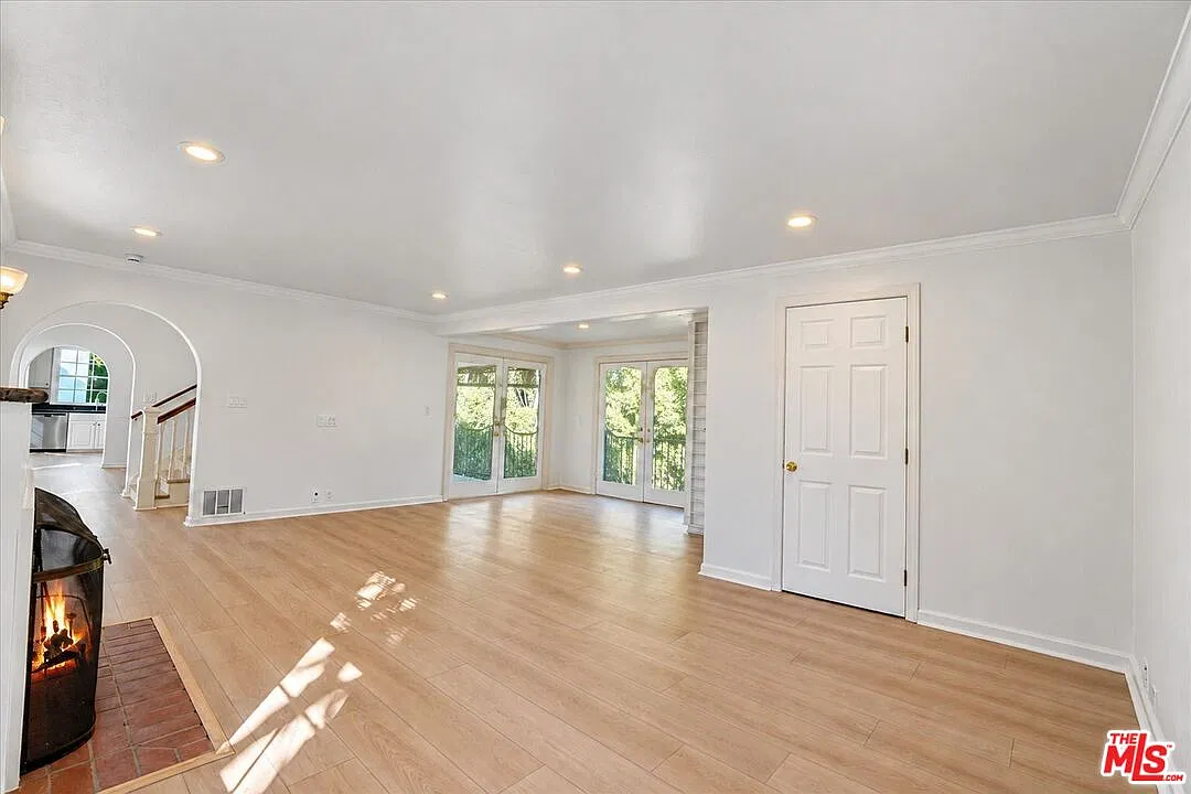 4 bed, 5.0 bath, 2378 sqft, $10,495 — Photo 4