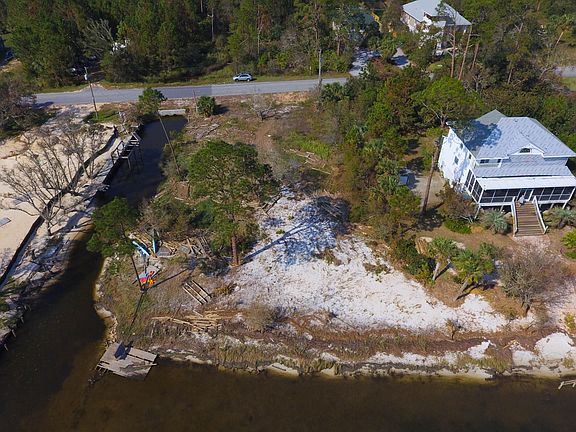 3rd image of 3051 Bay St