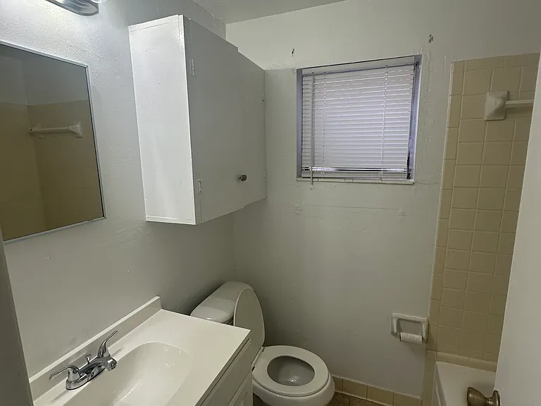 3 E Lake Howard Dr #B — Photo 5