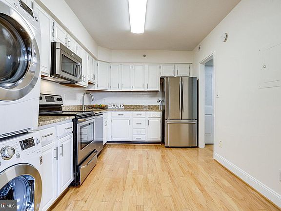 3rd image of 3709 S George Mason Dr APT 1215