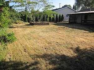 2nd image of 414 N Knoxville Way