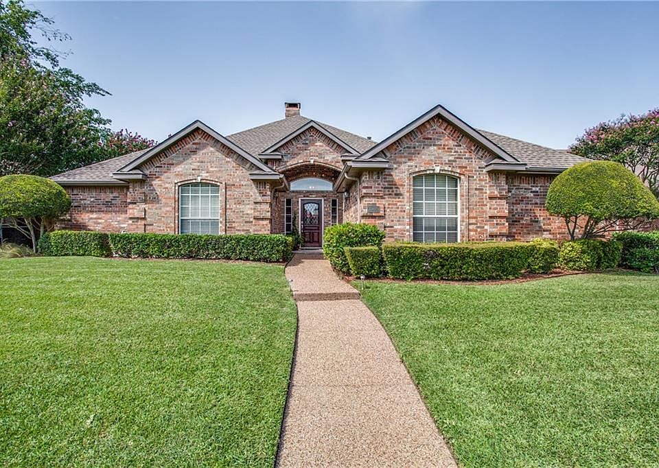 1st image of 3005 Oak Springs Dr