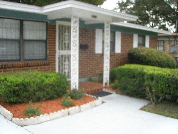 4th image of 3825 Mecca St