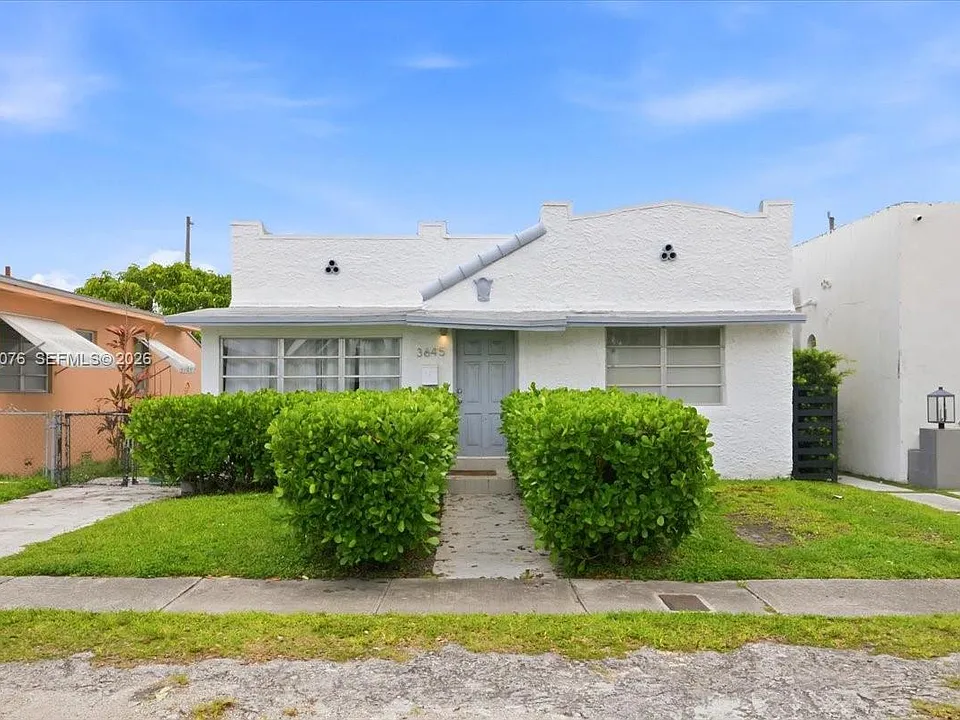 3645 SW 25th Ter