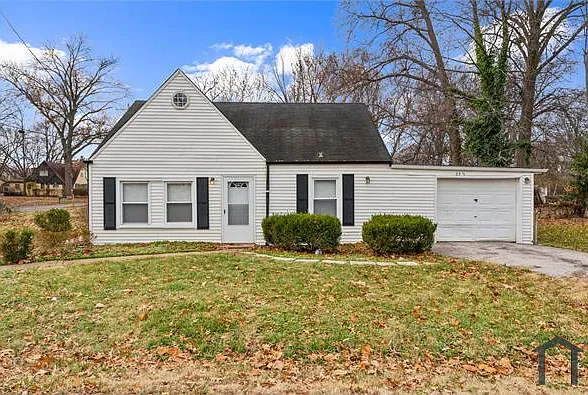 4 bed, 936 sqft, $1,690 — Photo 2