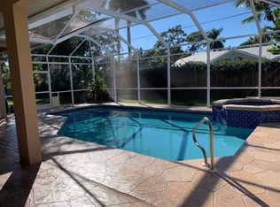 2727 13th St N, Naples, FL 34103