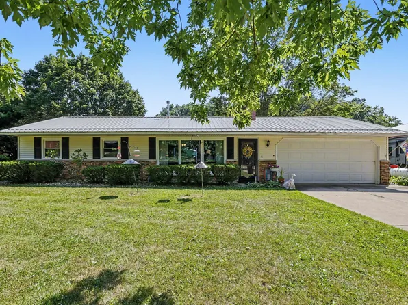 3124 Knight Dr, Buchanan, MI 49107