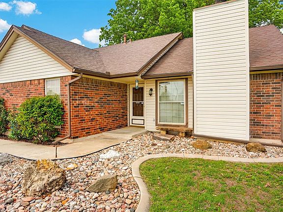2nd image of 10545 Lou Anna Pl