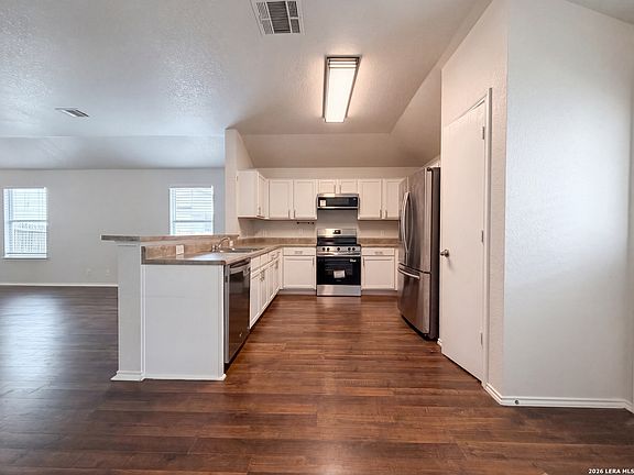 2nd image of 333 LONGHORN WAY