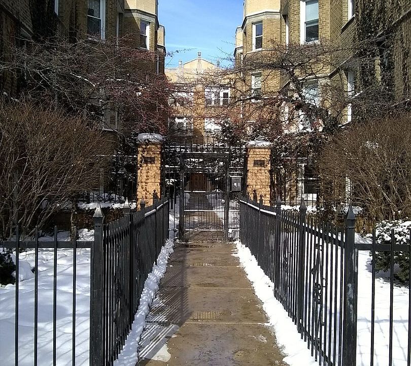 1st image of 1626 W Farwell Ave APT 2H