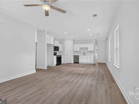 3rd image of 1167 Thompson Rd