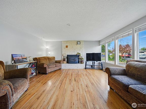 5th image of 915 Shasta Drive