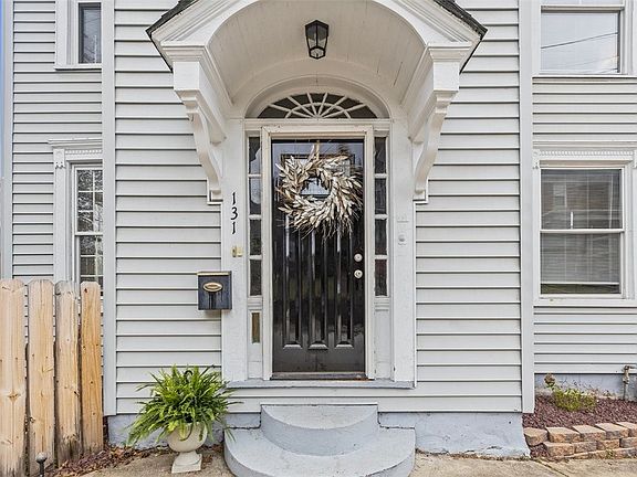 5th image of 131 Westminster Ave