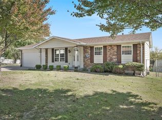 1022 Drexel Dr, Saint Charles, MO 63303