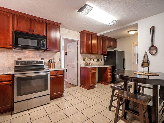 5th image of 11705 Wareing Ct
