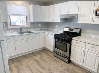 25 Pleasant St, Ayer, MA 01432