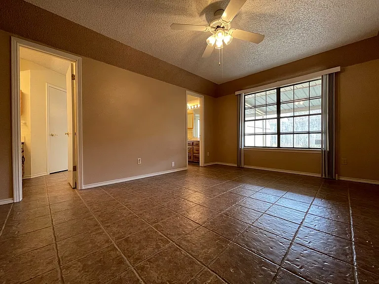 1928 Big Bend Dr — Photo 19