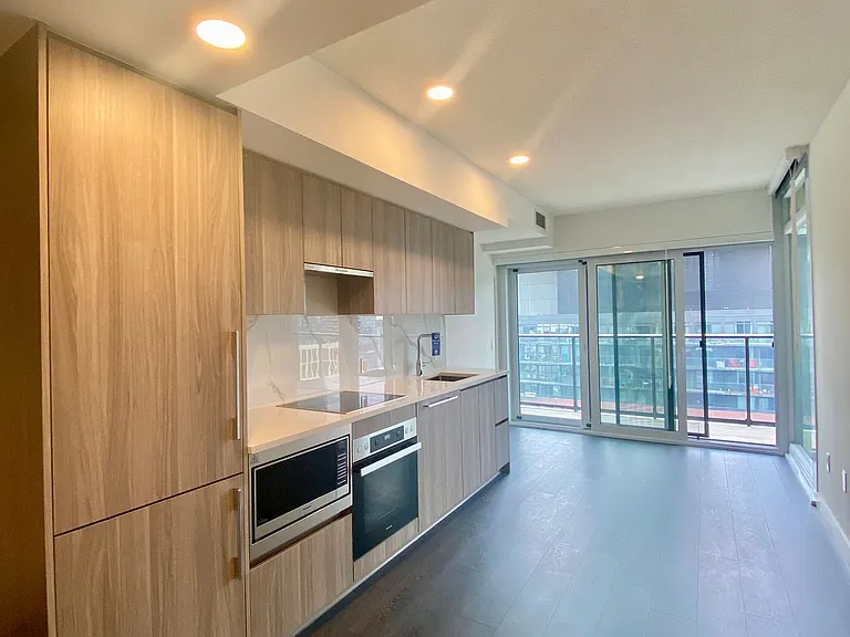 3 Concord Cityplace Way #1802 — Photo 4