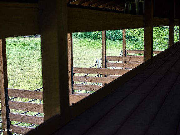 4th image of 134 Trails End