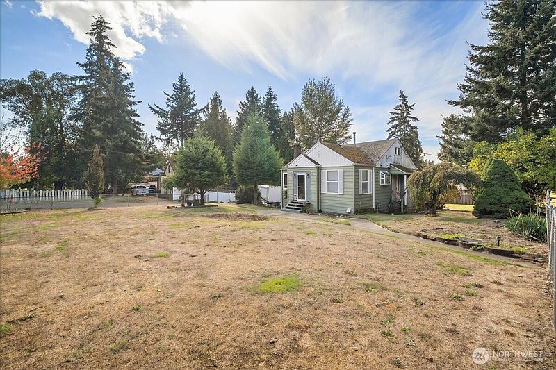 3rd image of 12005 5th Avenue S