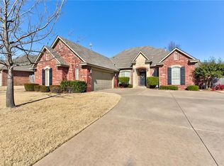 1117 Camelot Dr, Yukon, OK 73099