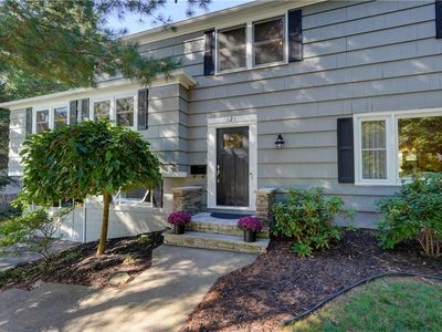 121 Gebhardt Rd, Penfield, NY, 14526