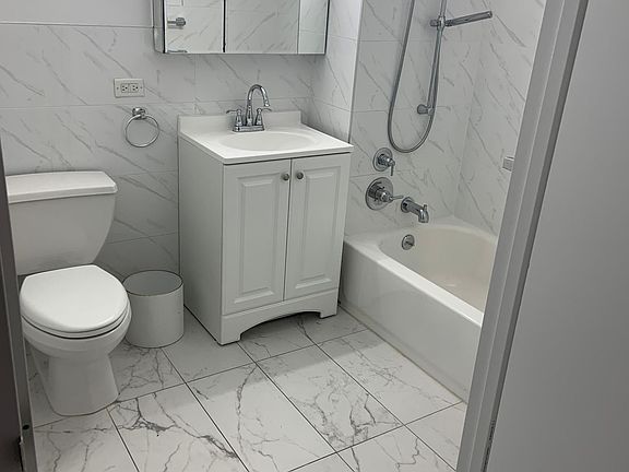 3rd image of 2763 Morris Ave