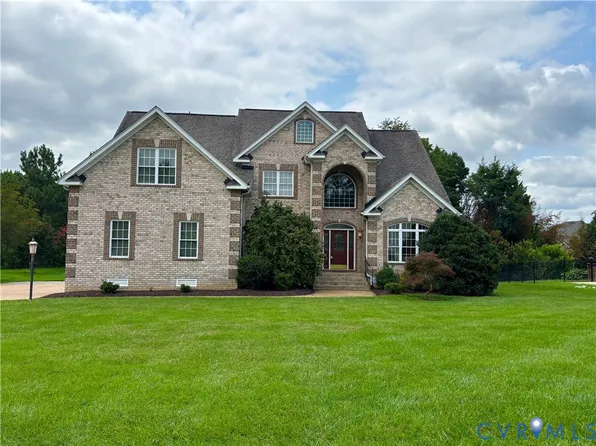 11813 Middlecoff Dr, Chester, VA 23836