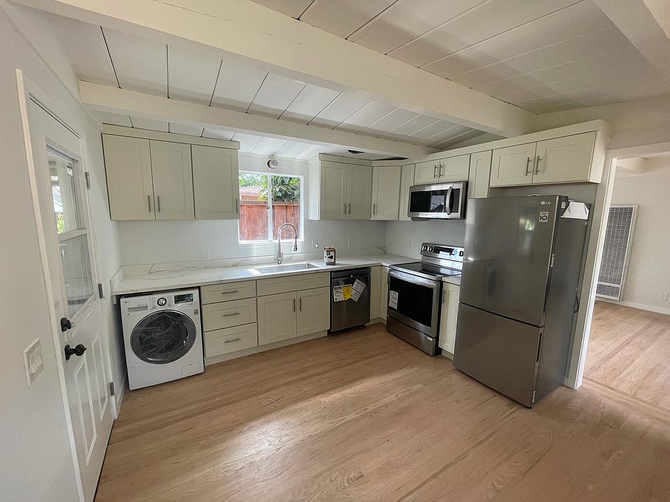 1st image of 3238 Edison Way