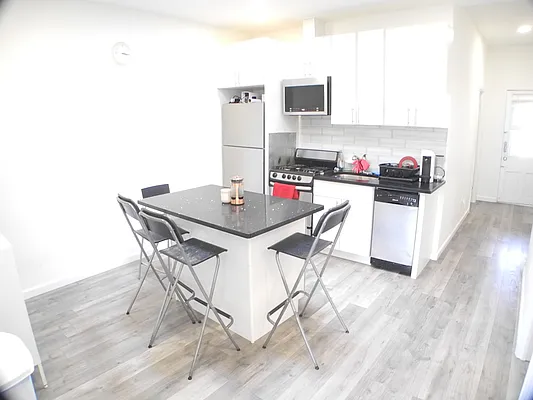 Rented by Beyond Property Group | media 27