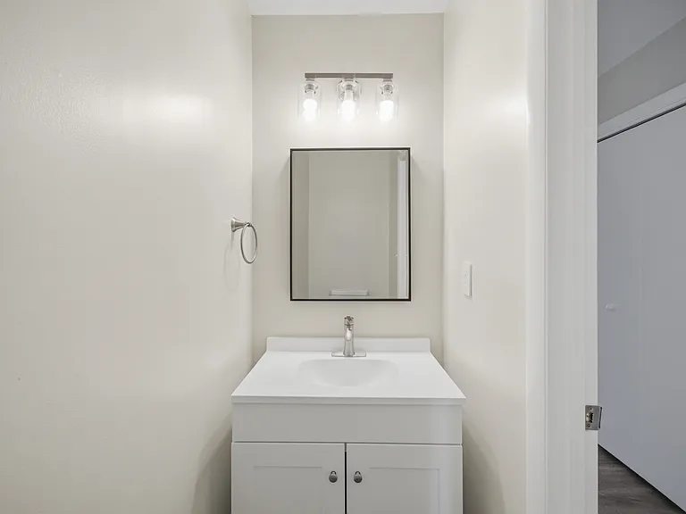 5109 Glenwood Way — Photo 17