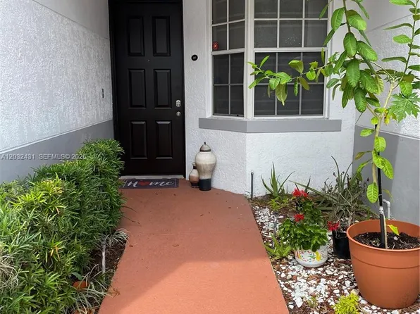 715 SW 148th Ave APT 611, Fort Lauderdale, FL 33325