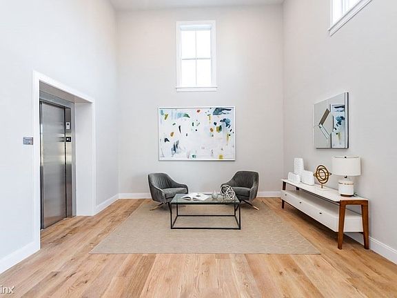 landlord_unit_photo_60807593_16