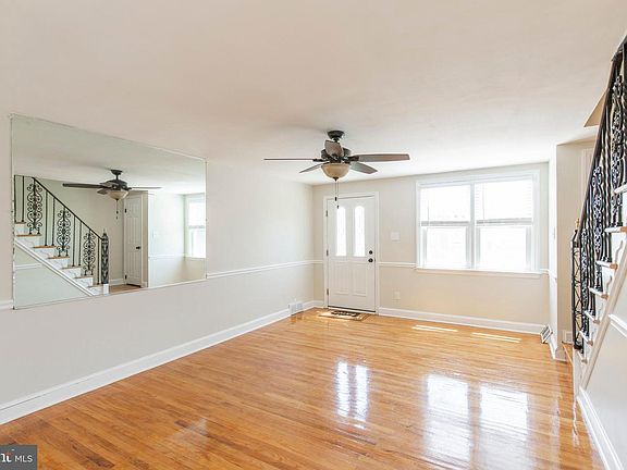 3rd image of 1021 Poplar Ave