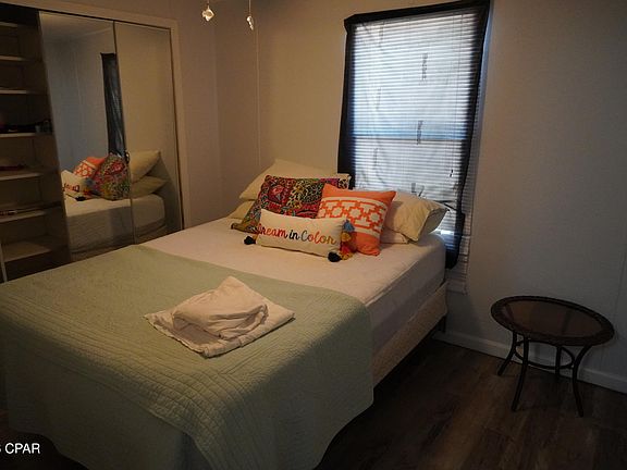 3rd image of 227 Deluna Pl