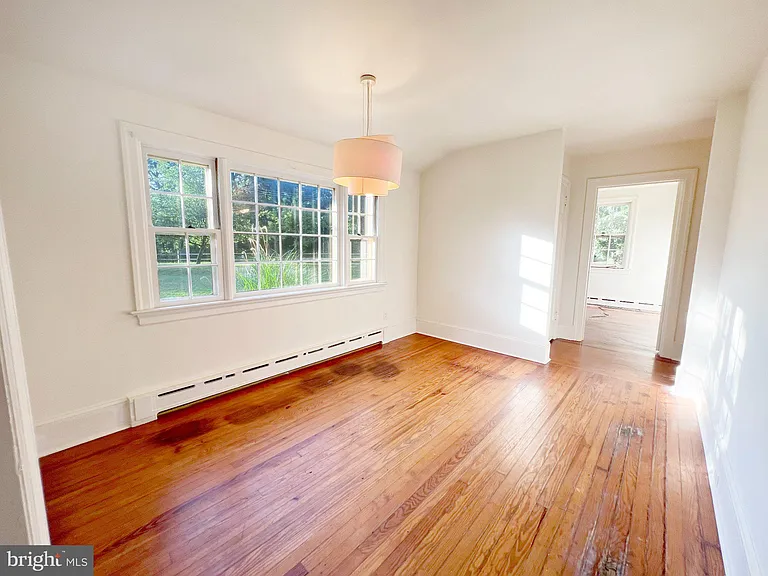 51 Elfman Dr — Photo 15
