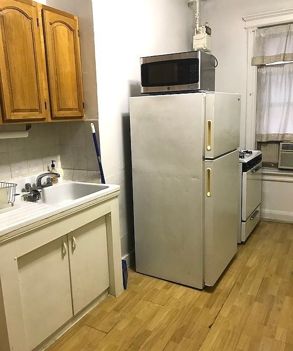 2nd image of 30-40 32nd St #1